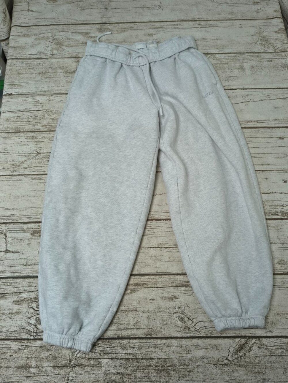 Aritzia Sweatfleece Mega Fit Grey Sweaterpants Joggers Women Size Small